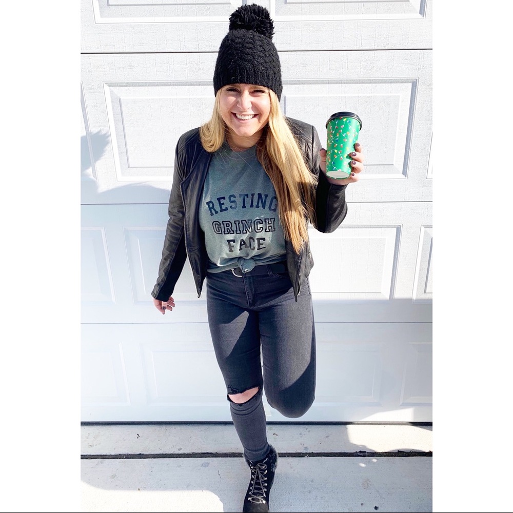 resting grinch face tee